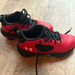 Boys Basketball Shoes